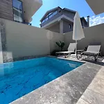 Βίλα Burberry&sauna Whirlpool Turkish Bath Pool Bbq *