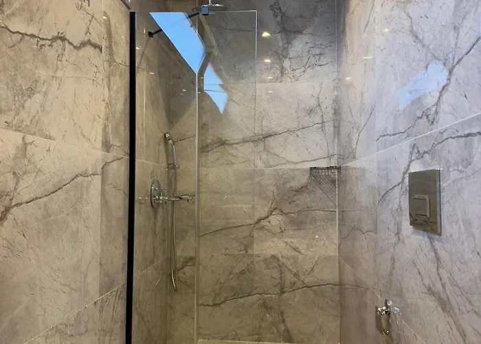 Burberry&sauna Whirlpool Turkish Bath Pool Bbq 别墅