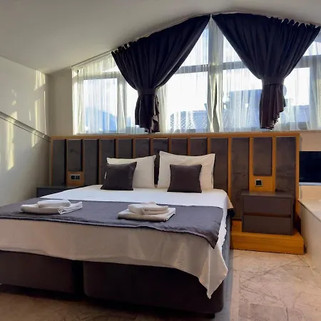 Burberry&sauna Whirlpool Turkish Bath Pool Bbq Вилла