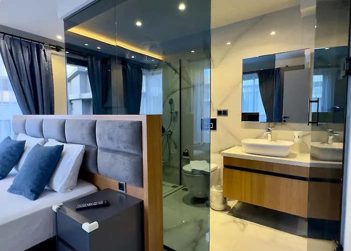 Burberry&sauna Whirlpool Turkish Bath Pool Bbq Fethiye