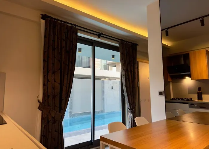 Burberry&sauna Whirlpool Turkish Bath Pool Bbq Villa